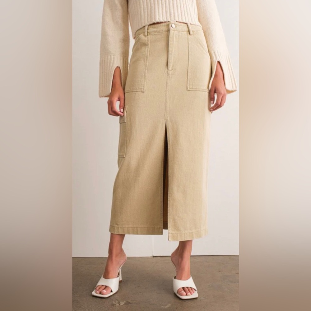 Cargo maxi skirt. Brand new never worn. Paper moon Size Large.